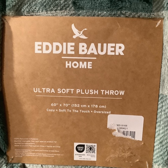 Eddi Bauer Home 60” x 70” Plaid Print Ultra Plush Throw Blanket - Picture 3 of 3